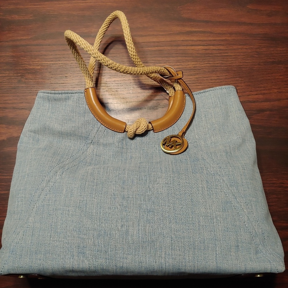 Bnwt Michael Kors shoulder bag Isla